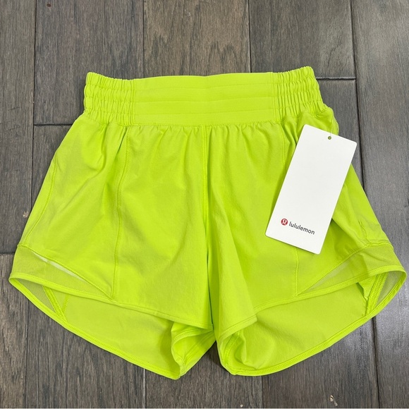 Lululemon NWT Hotty Hot High-Rise Lined Short 4" Sour Grape - Picture 1 of 8